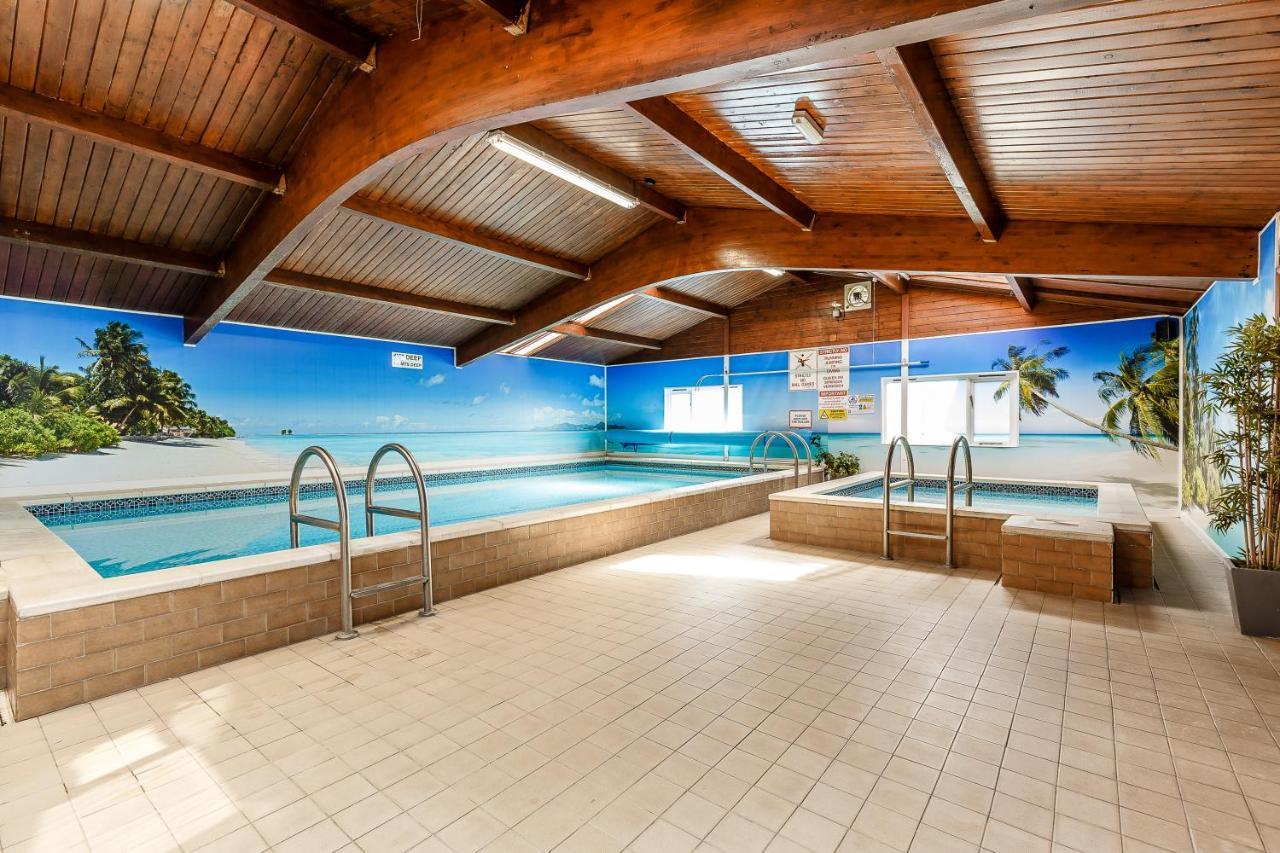 Bucklegrove Holiday Park 巴斯 外观 照片