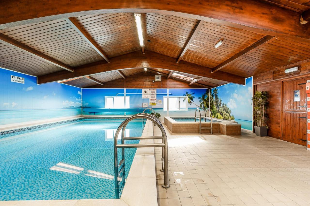 Bucklegrove Holiday Park 巴斯 外观 照片